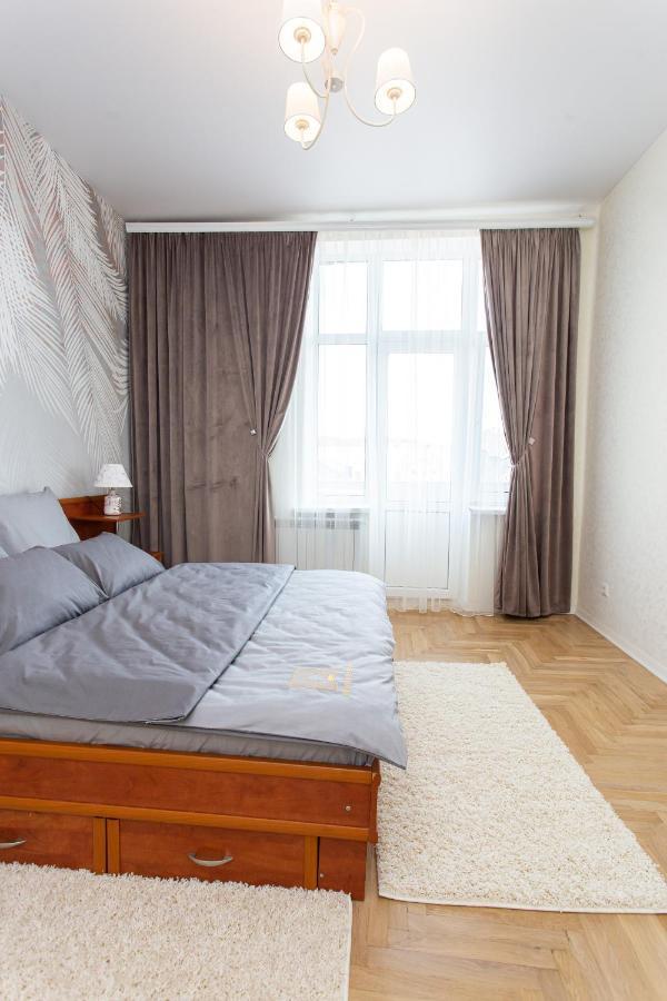 Центр Просторі Апартаменти, Поруч Площа Ternopil Exterior foto